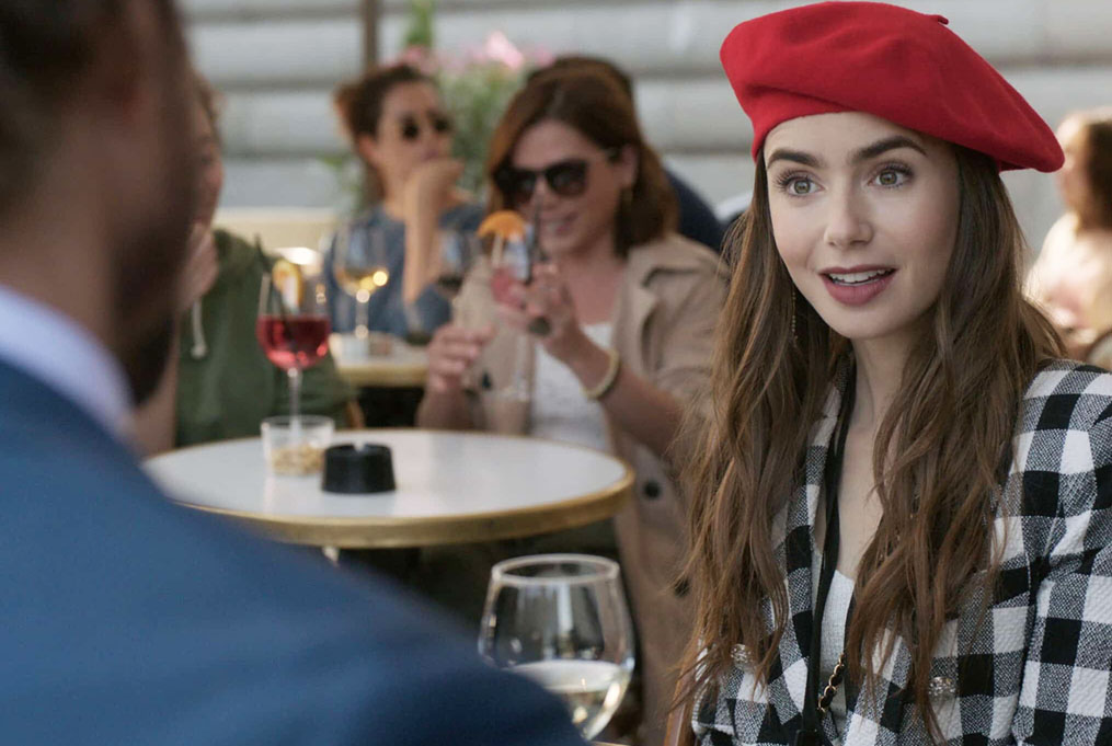 Emily in Paris - Chanel, beret and cliché